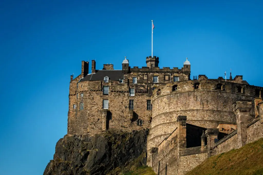 motorhome hire to edinburgh