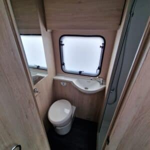 Autotrail C71 4 berth island bed motorhome hire